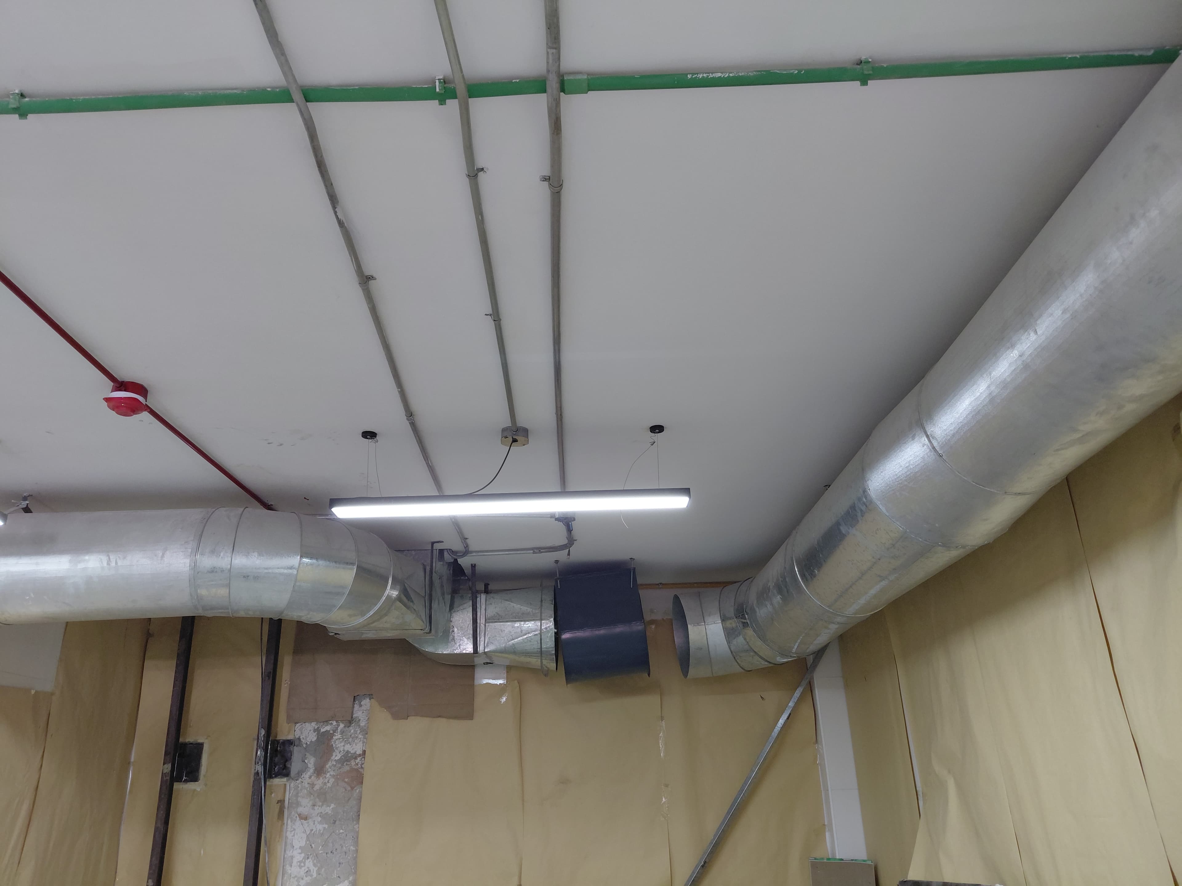 Instalación HVAC en Local Comercial